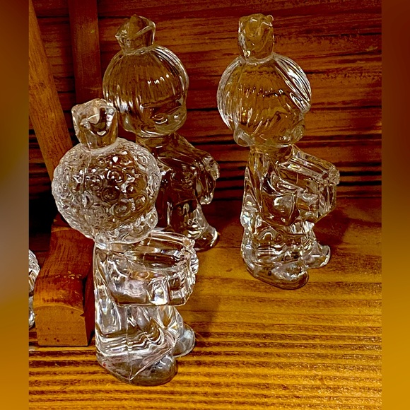 Crystal Nativity with Manger (10 pieces) - Picture 2 of 6